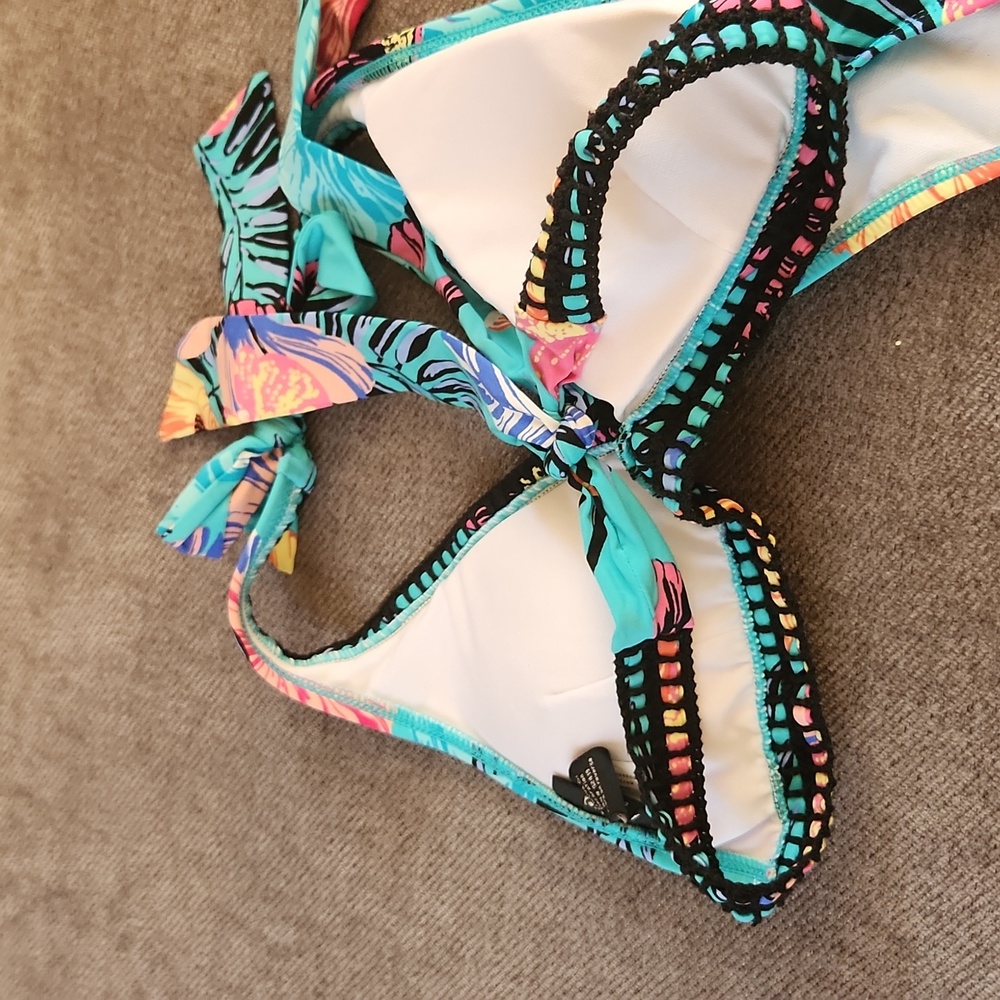 Bathing suit - Picture 4 of 5